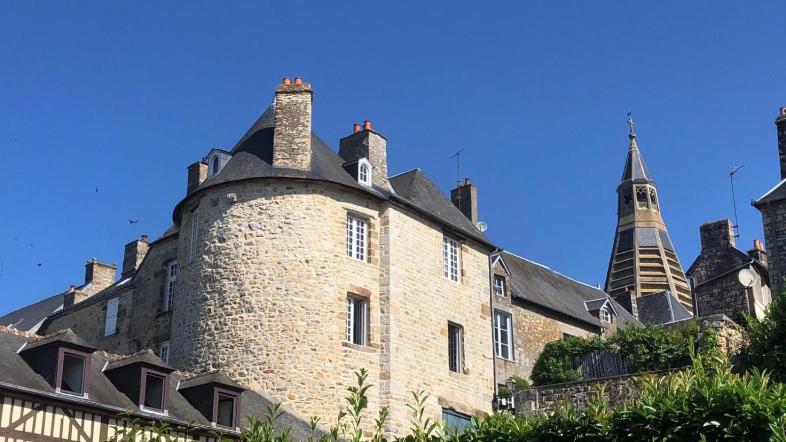 La Maison Sur Les Remparts 돔프롱 외부 사진